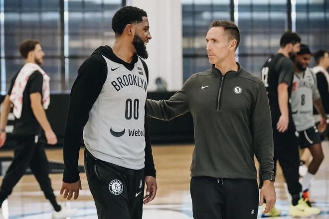 临困难人们 临困难人们